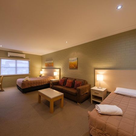 Imperial Motel Боурал Экстерьер фото