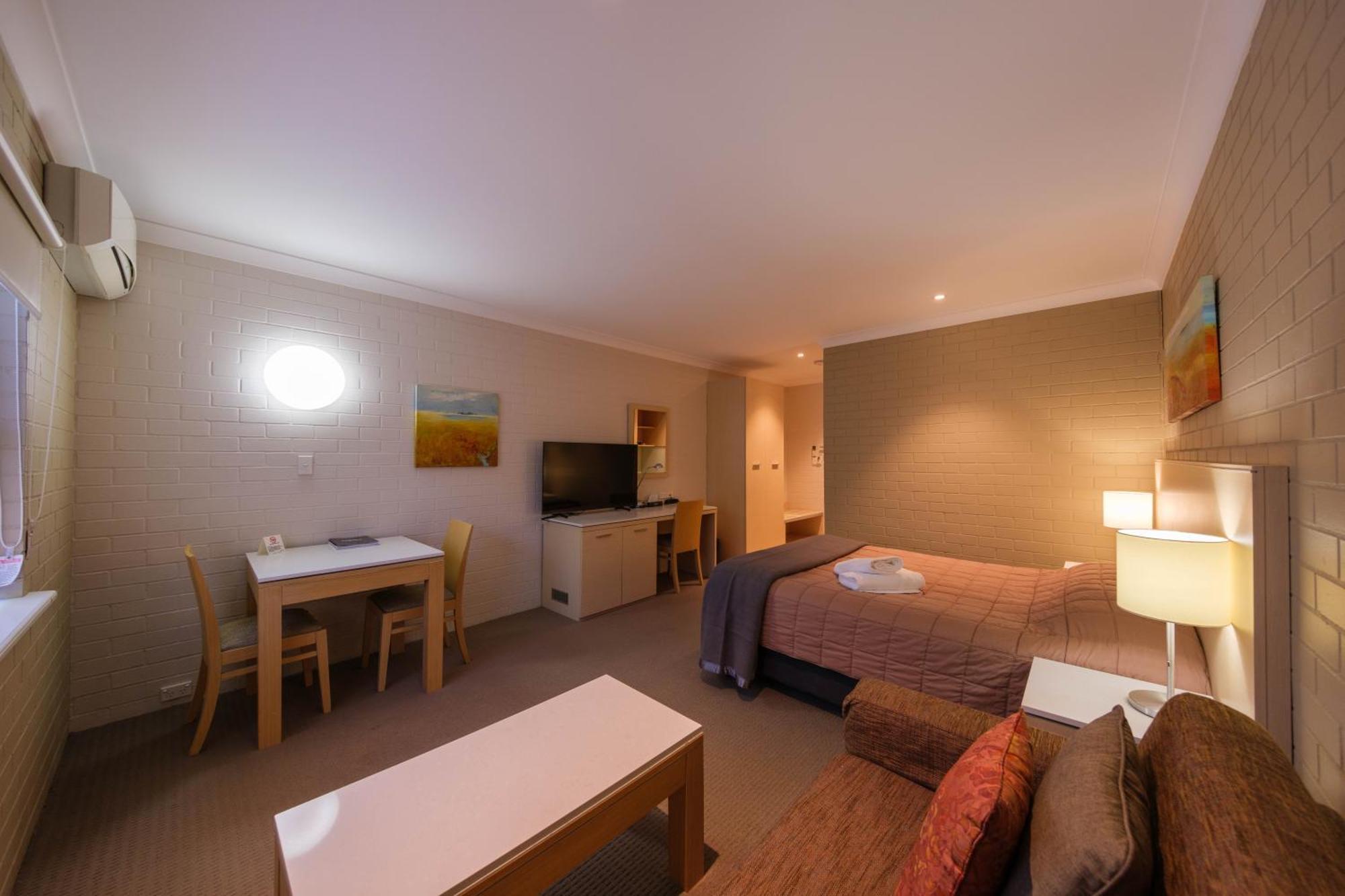 Imperial Motel Боурал Экстерьер фото